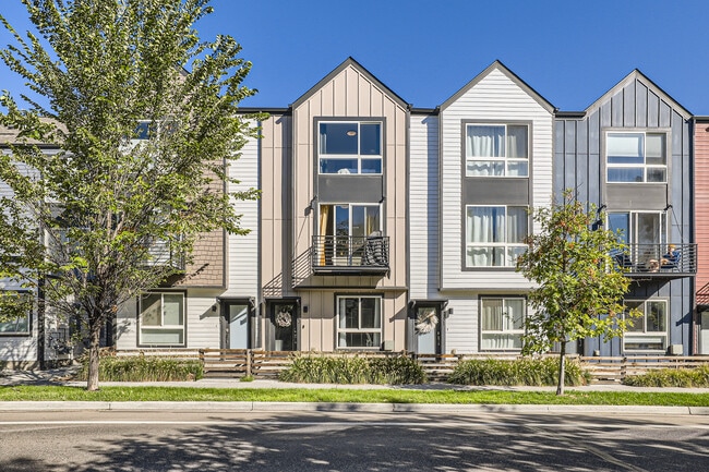 Building Photo - 5563 W 10th Ave