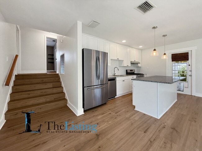 Building Photo - 4501 S Cortez Ave