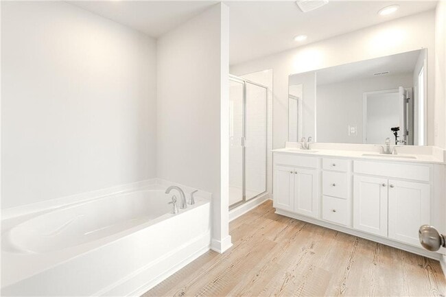 Building Photo - 7325 Mulberry St