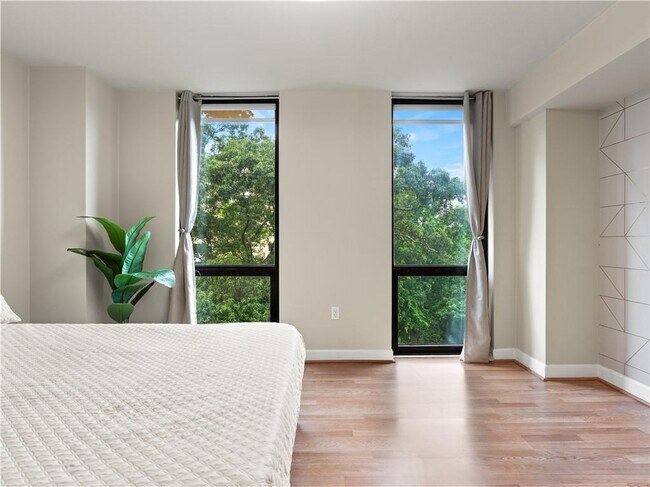 Building Photo - 2870 Pharr Ct S Northwest