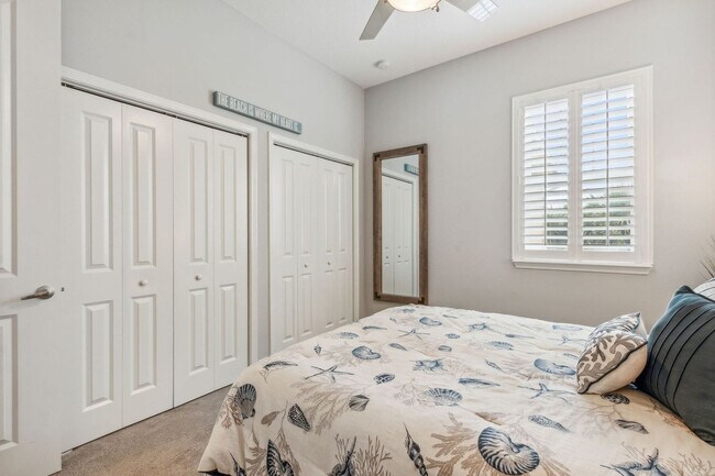 Building Photo - 95217 Summerwoods Cir