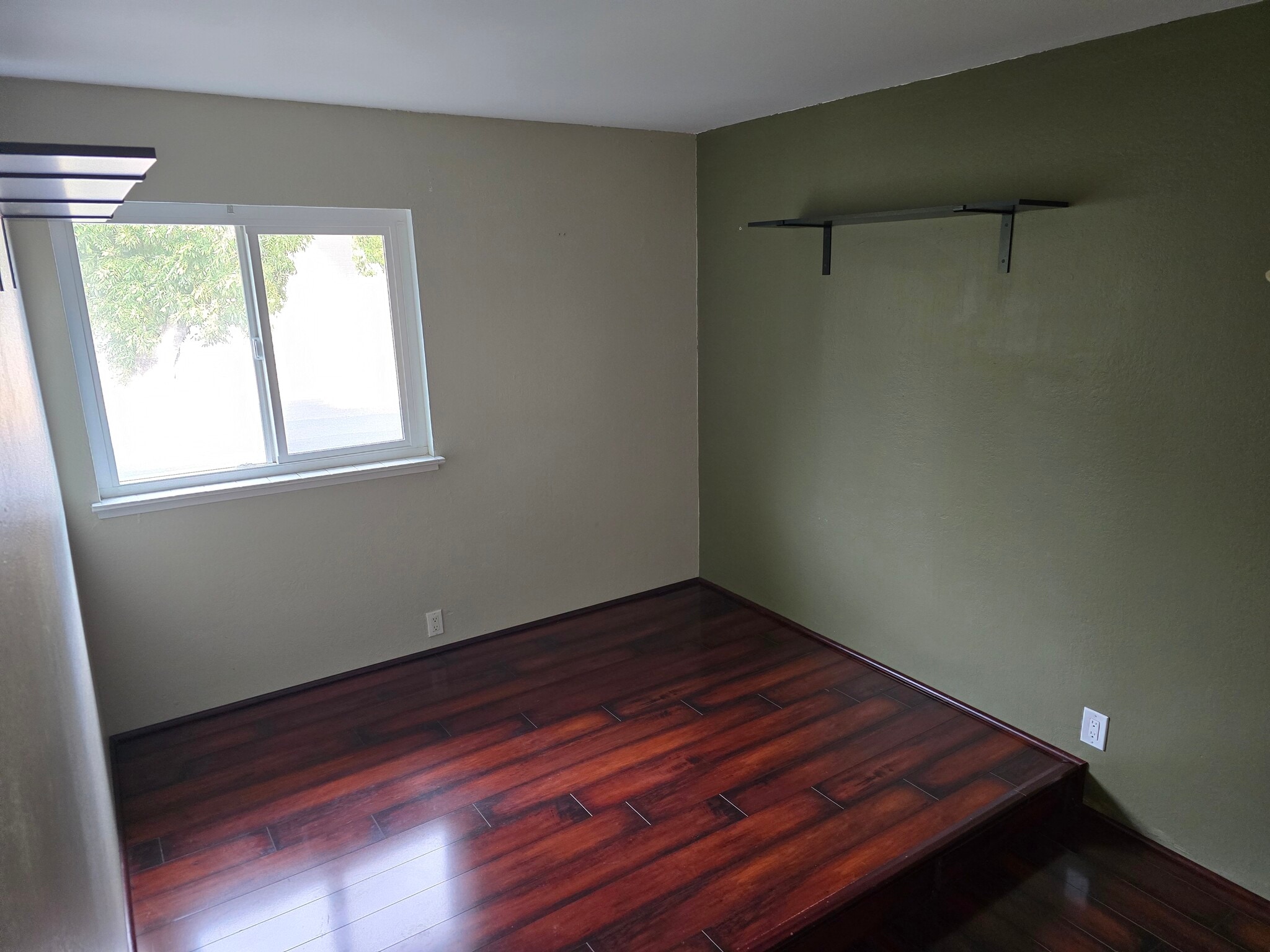 Building Photo - 2260 Meadowgate Way