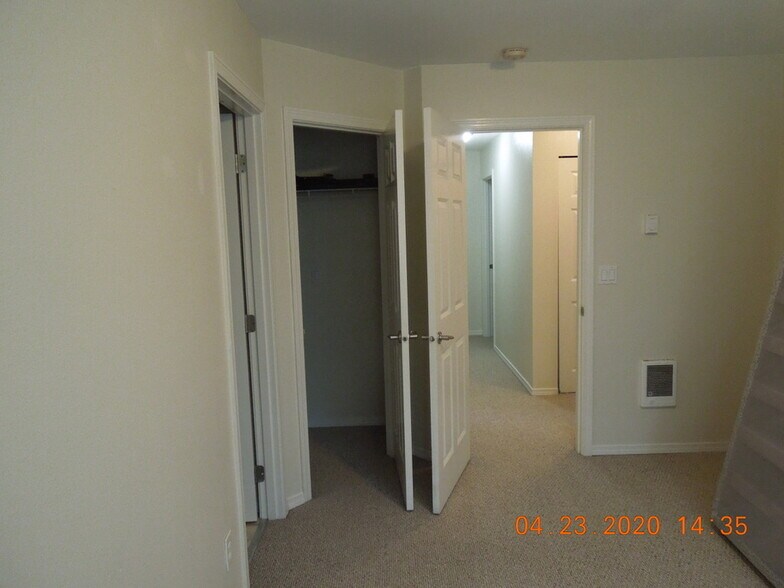 Building Photo - 16111 124th Avenue Ct E