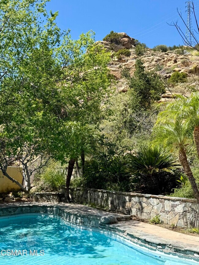 Building Photo - 1922 Golden Sky Cir