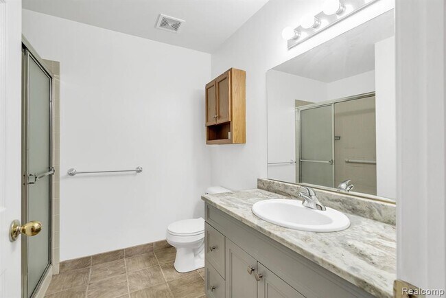 Building Photo - 8208 Chesapeake Cir