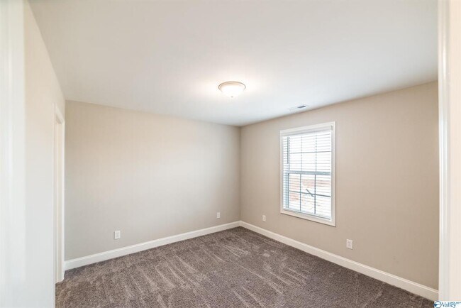 Building Photo - 108 Erskin Parcus Dr
