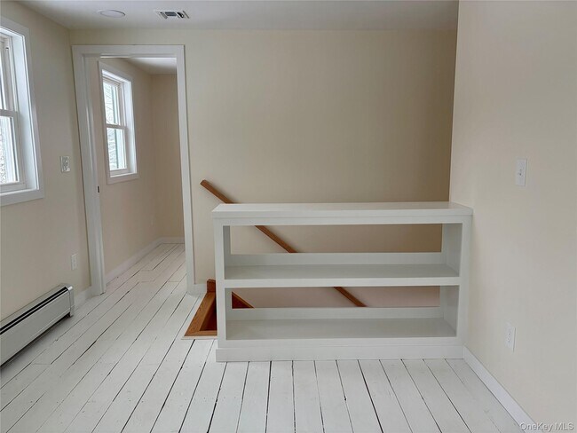 Building Photo - 156 Bloom Rd