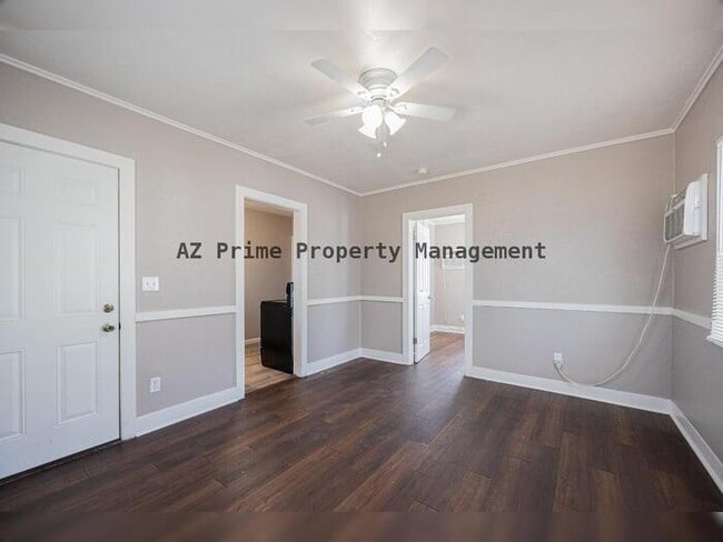 Building Photo - 5521 W Palmaire Ave