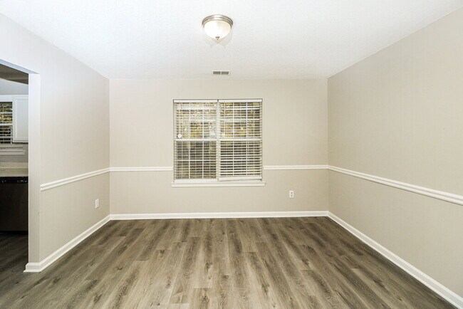 Building Photo - 852 Cascade Crossing
