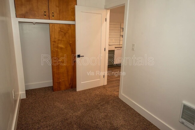 Building Photo - 6527 95th St SW