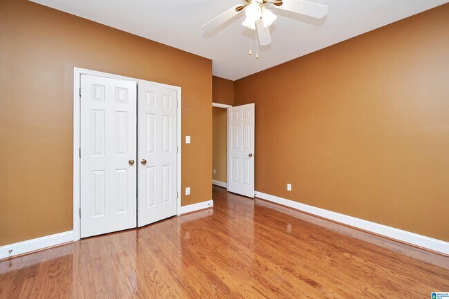 Building Photo - 5126 English Turn