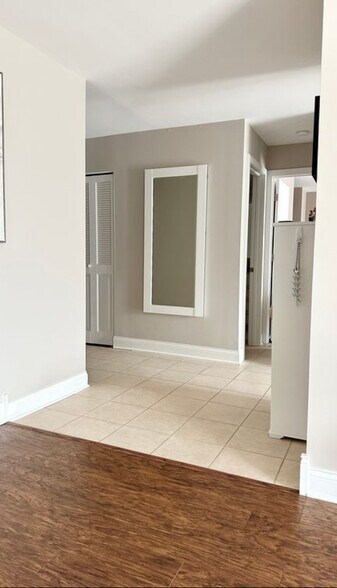 Building Photo - 190 S Wood Dale Rd