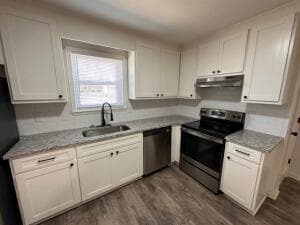 Building Photo - 255 S Hicks St