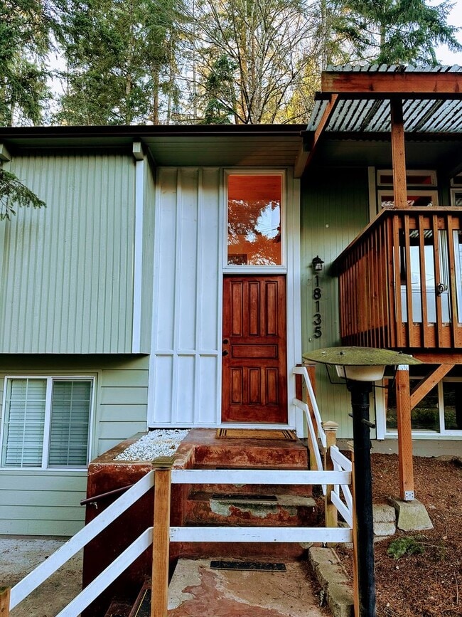 Building Photo - Available April 1 in Richmond Highlands