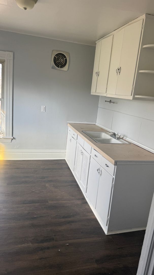 Building Photo - 115 2nd Ave