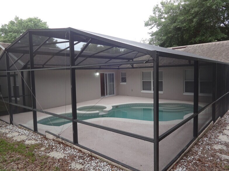 Building Photo - 1242 Dunbridge St