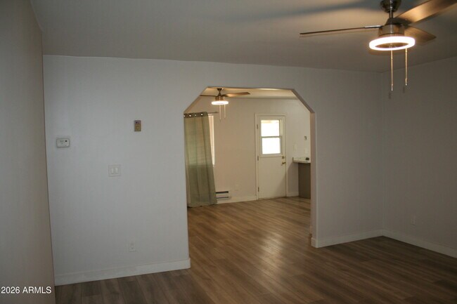 Building Photo - 8901 E Waco Ct