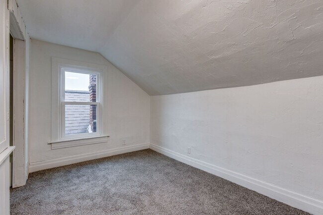 Building Photo - 2641 S 18th St