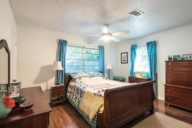 Building Photo - 2402 Rock Terrace Cir