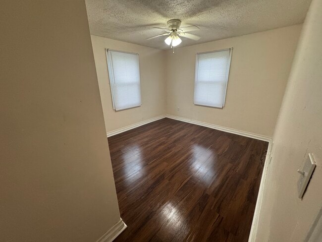 Building Photo - 1625 Wickham Ave