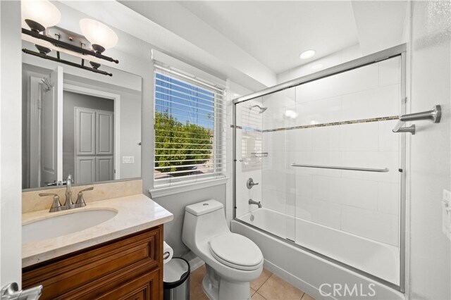 Building Photo - 78 N Sierra Bonita Ave