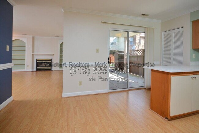 Building Photo - 425 Summerwalk Cir
