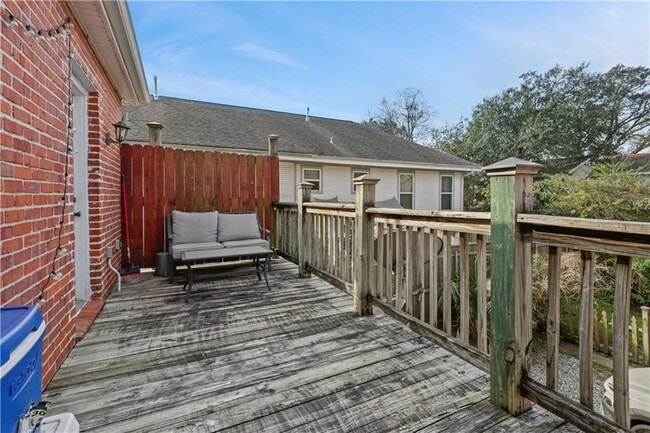 Building Photo - 508 N Labarre Rd