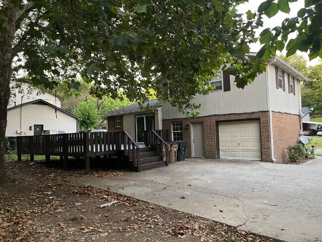 Building Photo - 416 Ocala Ct N
