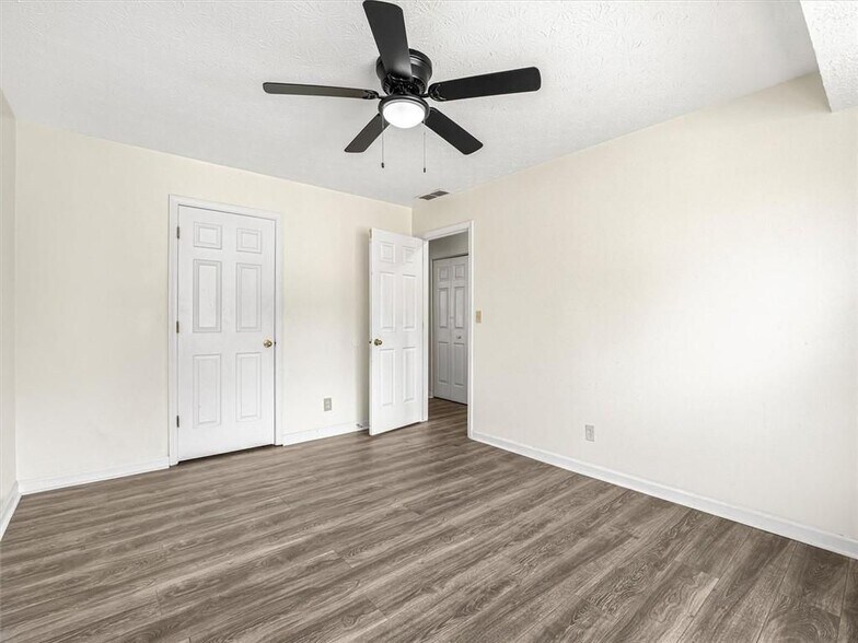 Building Photo - 3920 Sidney Lanier Blvd