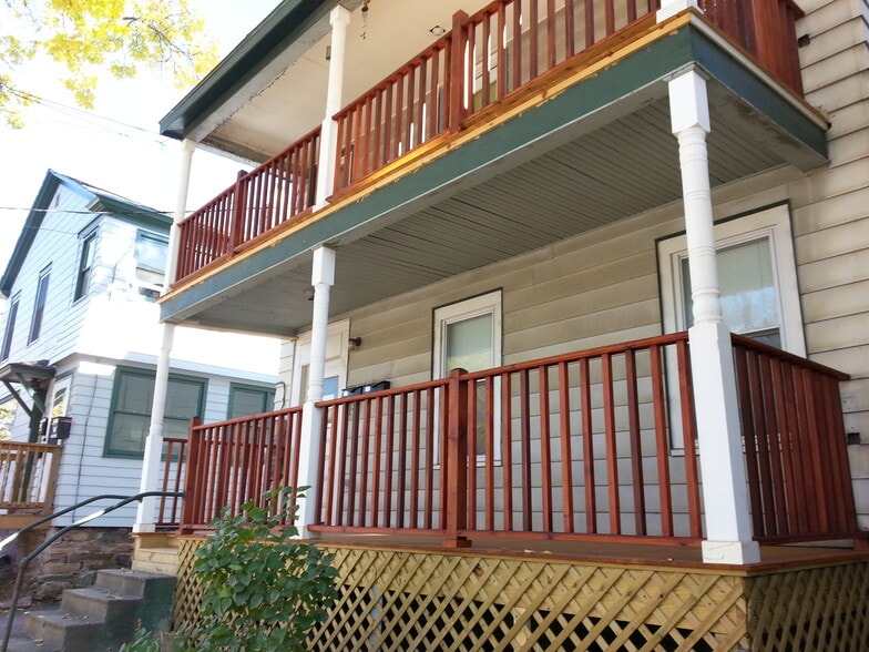 Building Photo - 188 Pine St