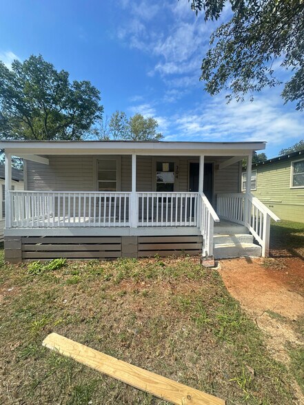 Primary Photo - 304 Gamma St S