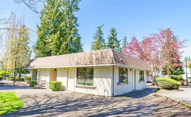 Building Photo - Beautiful 2 bedroom Condo in Kirkland!!