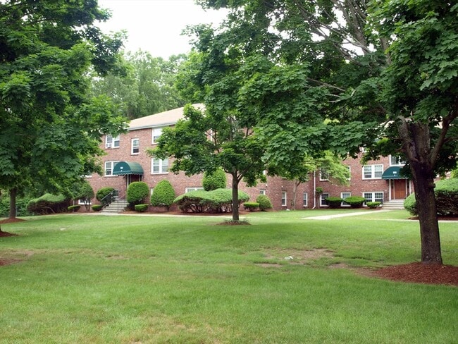 Building Photo - 180 Tyngsboro Rd