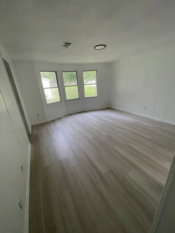 Building Photo - 15731 Trigonia St