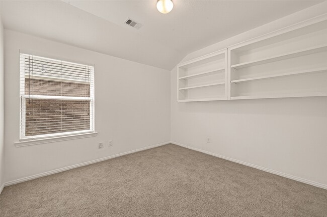 Building Photo - 16039 Cypress Farms Dr