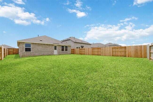 Building Photo - 3064 Huntersville Dr