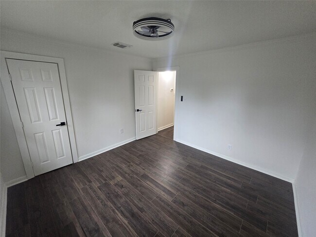 Building Photo - 9254 Haddick St