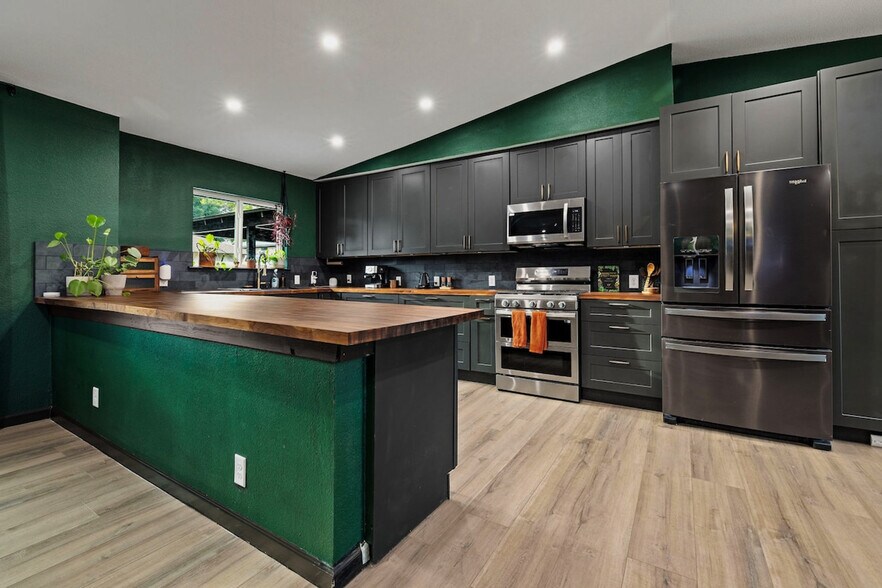 Building Photo - 4807 Carsonhill Dr