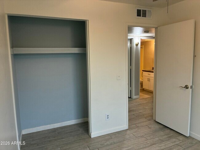 Building Photo - 6713 W Carol Ave