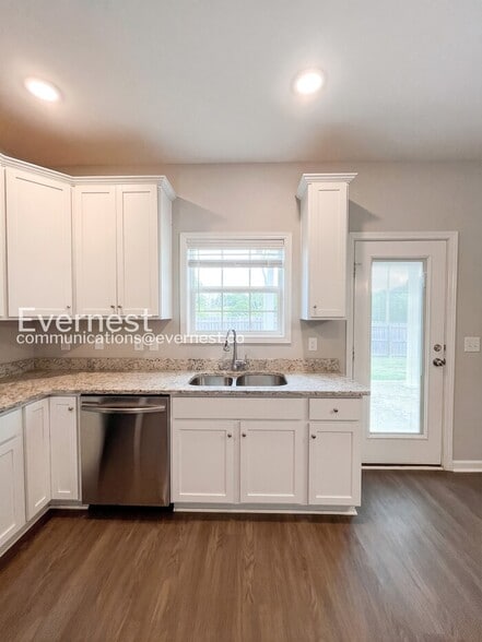 Building Photo - 1115 Prospect Ct