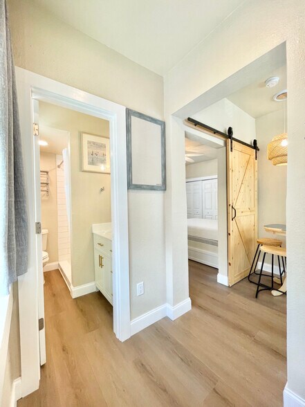 Building Photo - 7700 Boca Ciega Dr