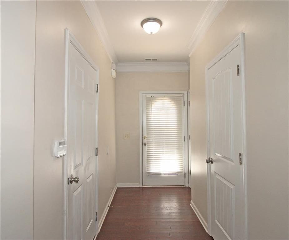 Building Photo - 315 Lakeside Ln