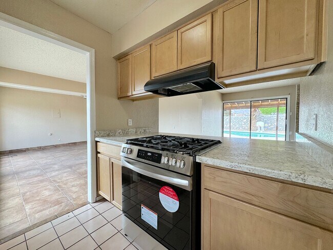 Building Photo - Northeast El Paso 3 Bed Refrig A/C with Pool!