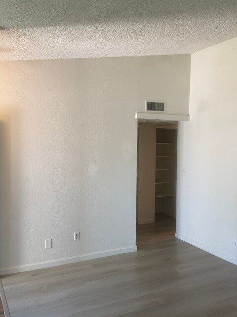 Building Photo - 1313 Floyd Ave