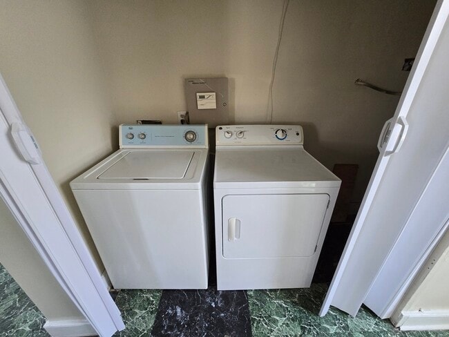 Building Photo - 1718 N 22nd St