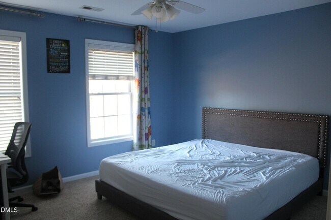 Building Photo - 1517 Wood Spring Ct