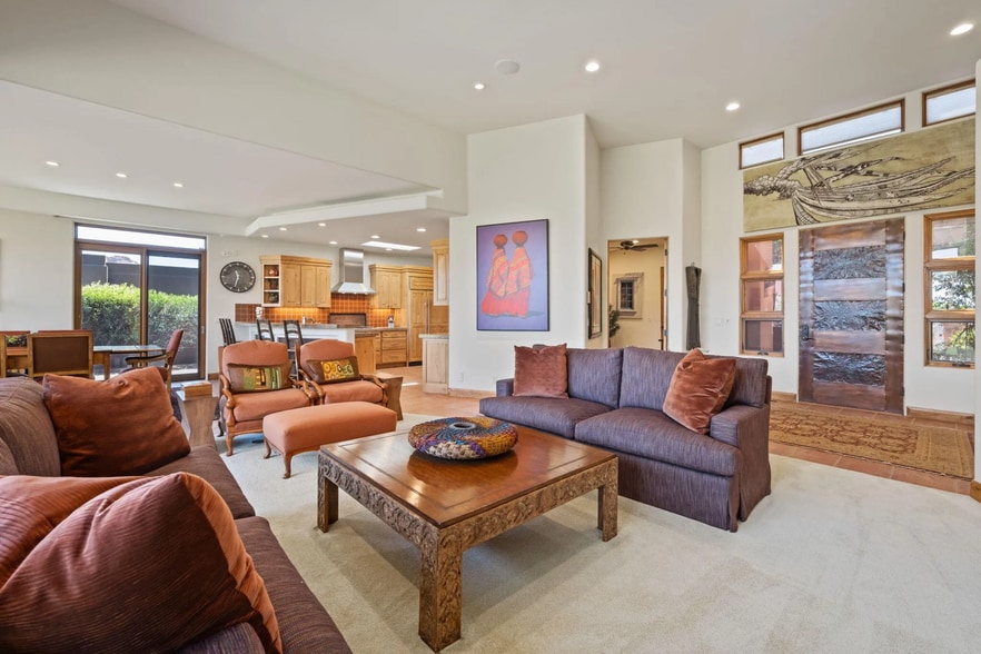 Open-Concept Living & Chef’s Kitchen for Effortless Hosting - 1500 E Split Rock Dr