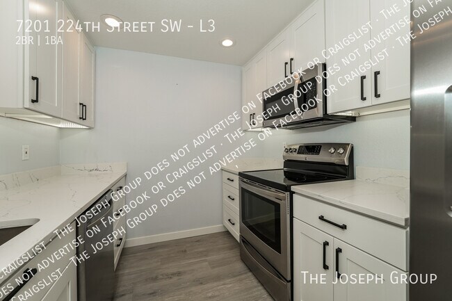 Building Photo - 7201 224th St SW