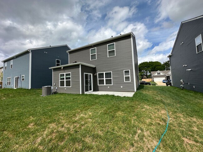 Building Photo - Luxury New Construction | 3BR + Loft + 2-Car Garage in the Heart of Maryville