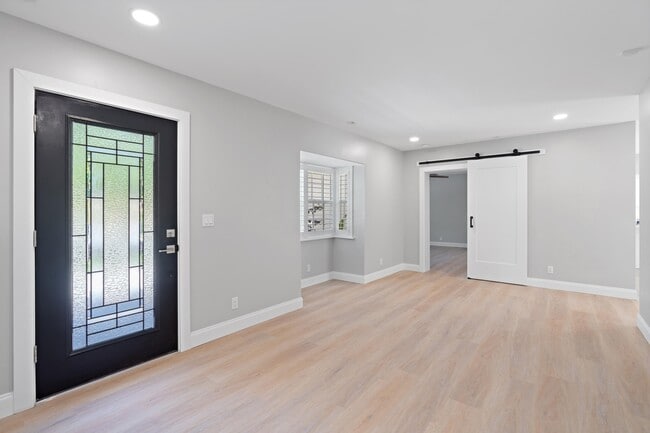 Building Photo - 3600 Westview Ave